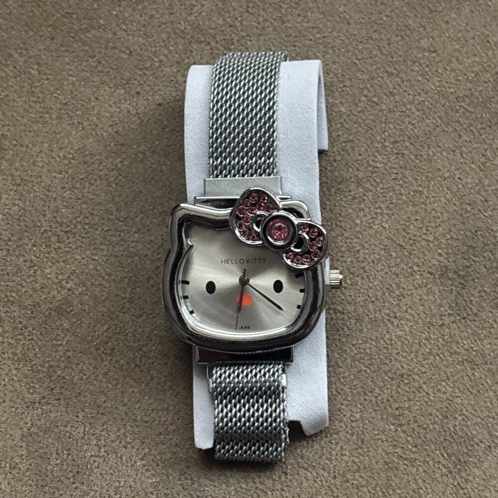 Hello Kitty Silver Tone Pink Jeweled Bow Collectible Quartz Watch Magnetic